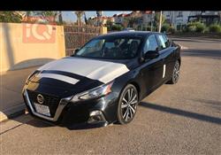 نيسان ألتيما